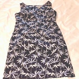 Liz Claiborne Woman's Sleeve Blue & White Leaf Design Dress, Size: 4 P